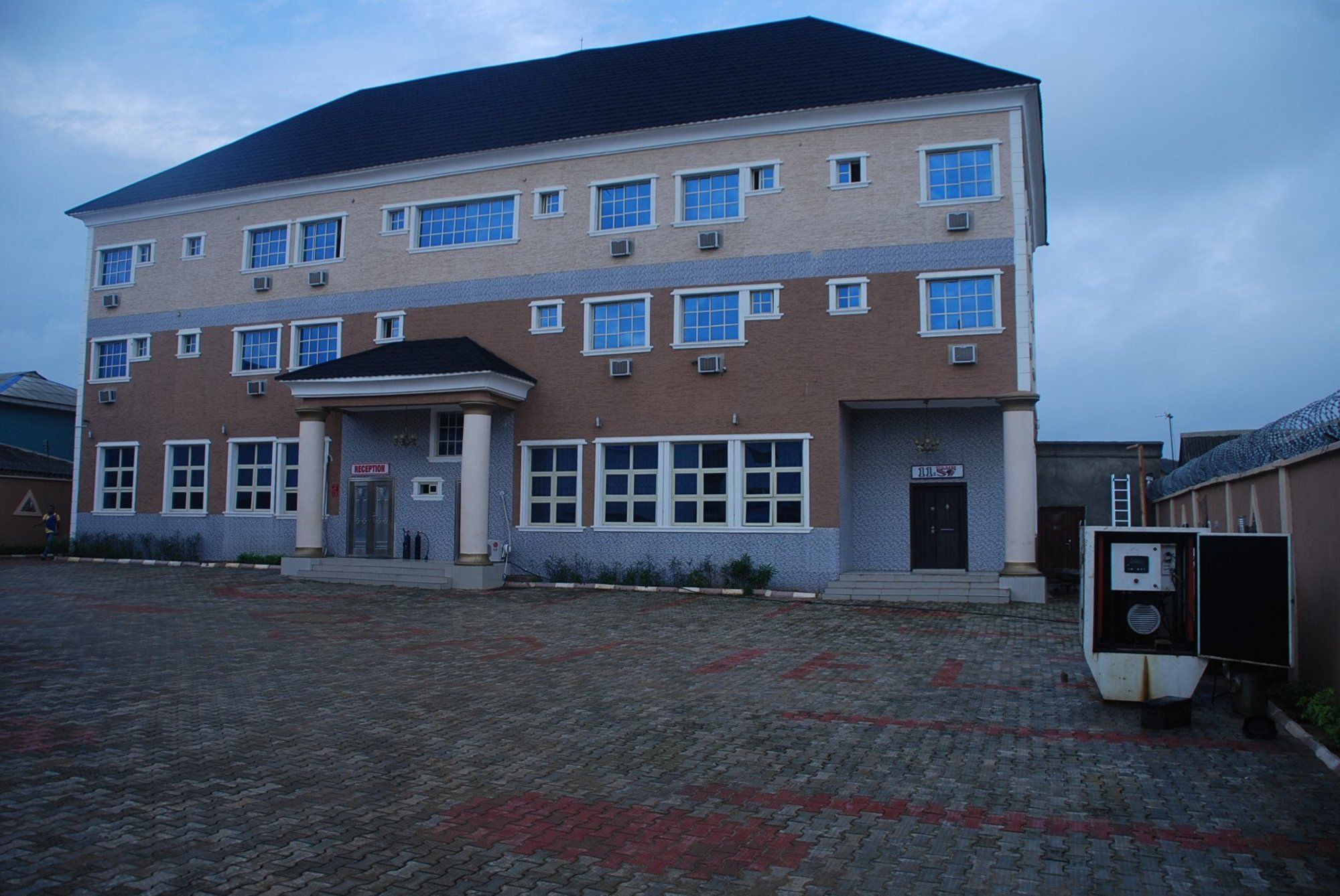 Jaftel Hotel & Suites Ikorodu Exterior photo